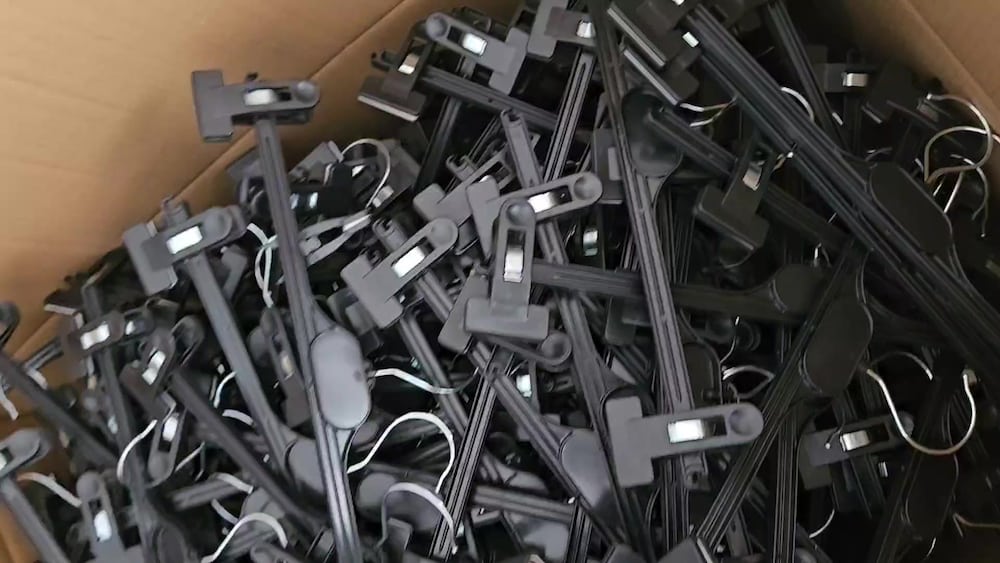 Siyah Mandallı Plastik Etek / Pantolon Askısı - Temiz / ~300 Adet - 2