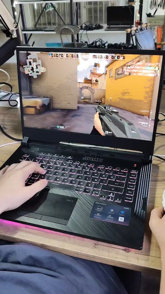 ASUS ROG İ7 9750H 16RAM GTX 1650 512 M2 SSD TEMİZ LAPTOP - 2