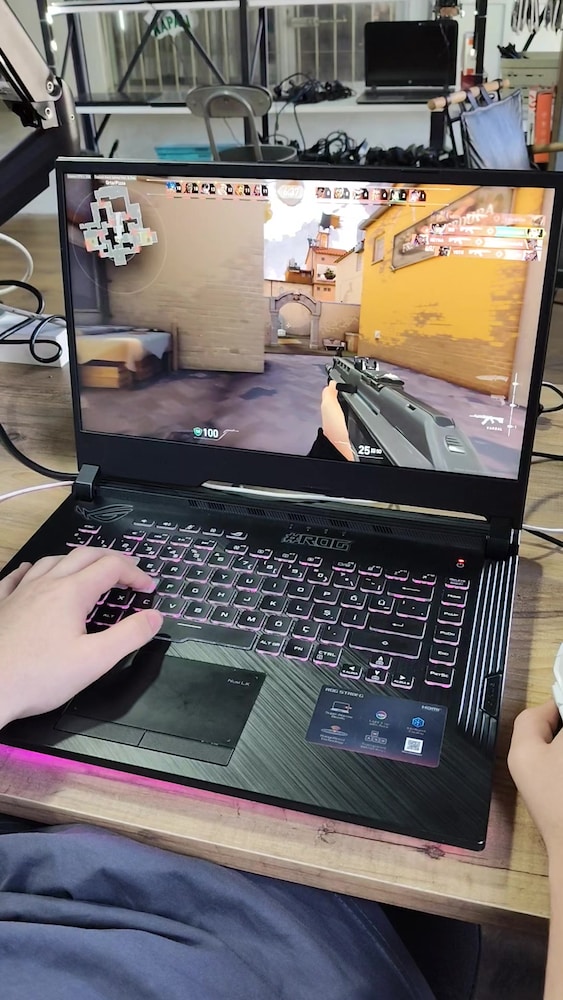 ASUS ROG İ7 9750H 16RAM GTX 1650 512 M2 SSD TEMİZ LAPTOP - 2