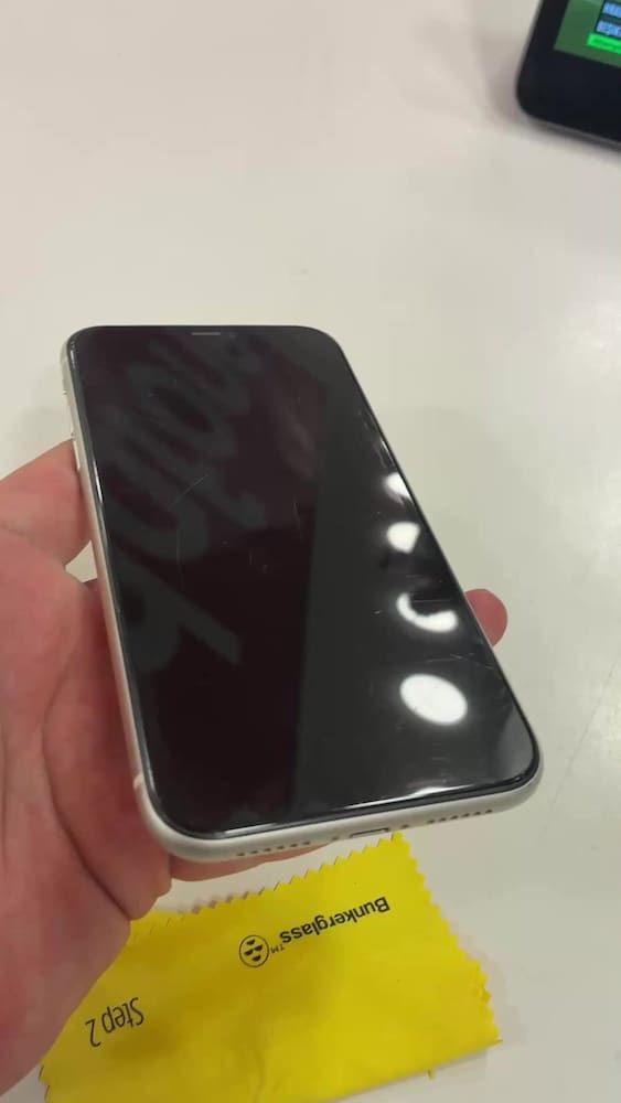 iphone 11-128gb pil:82 - 2