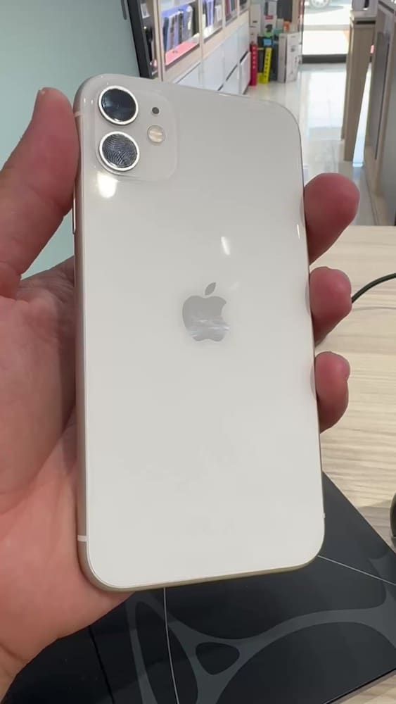 İPHONE 11 128 GB HATASIZ - 2
