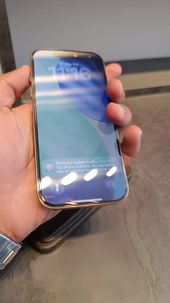 iPhone 16 pro - 2