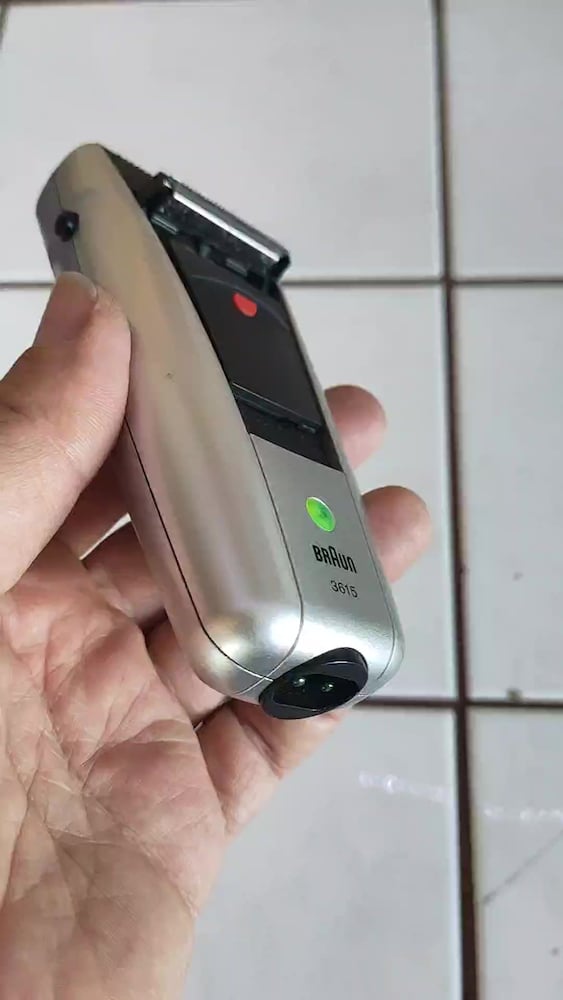Braun 3615 . tıraş makinesi Hem şarjlı (kablosuz) hem de kablolu olara - 2