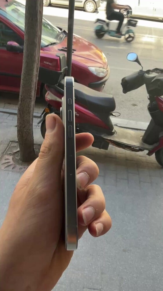 İPHONE 15 PRO 128GB CİHAZI PİL:83 - 2