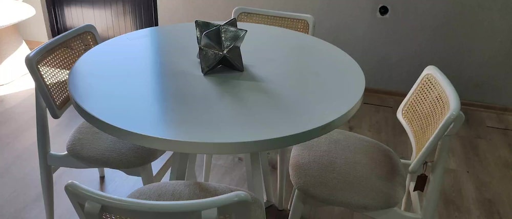 100 cm Yuvarlak Masa ve 4 Adet Hasırlı Sandalye Takımı (Mutfak / Yemek - 2