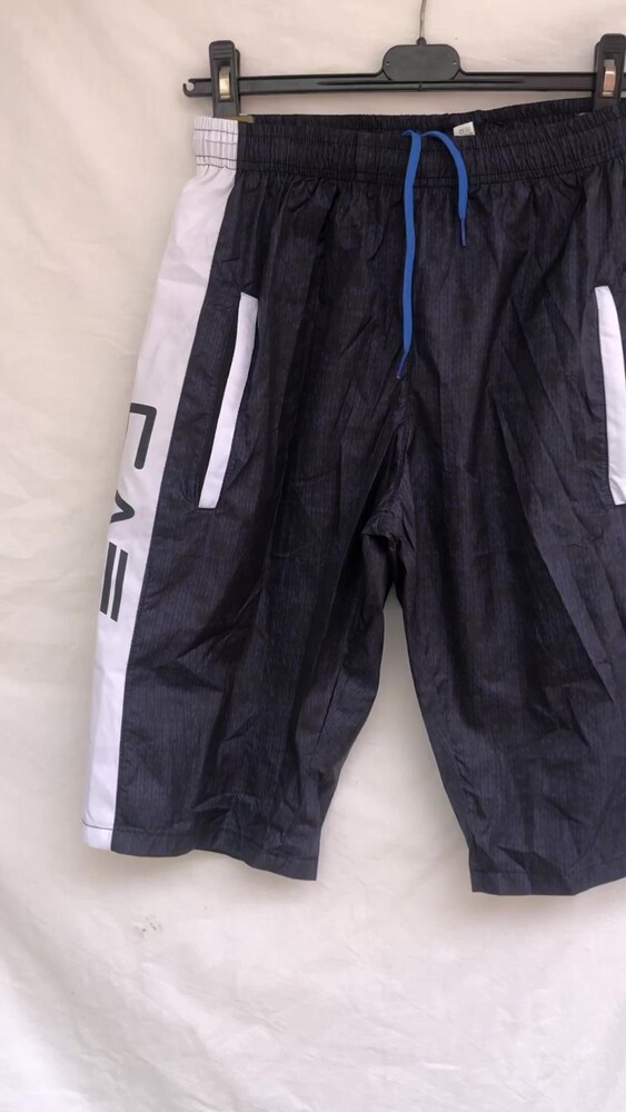 EMPORIO ARMANI marka bermuda DENİZ ŞORTU , XS beden..ÜSKÜDAR - 2