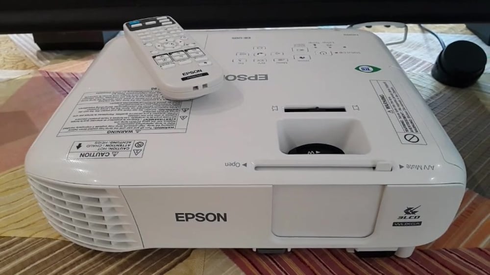 Epson EB-U05 Projeksiyon Cihazı - 2